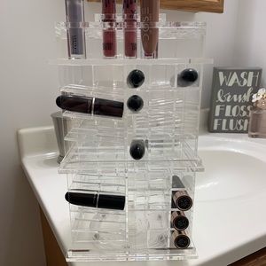 Lipstick tower